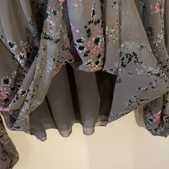 Wilfred Lourdes Floral Print Brown Grey Chiffon Blouse Size Medium - Picture 10 of 16